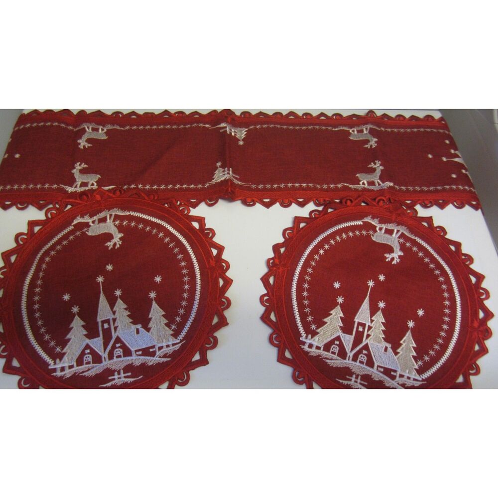 NWT SET 3 CHRISTMAS RED EMBROIDERED LINEN DECOR PIECES 2 ROUND /1 OBLONG